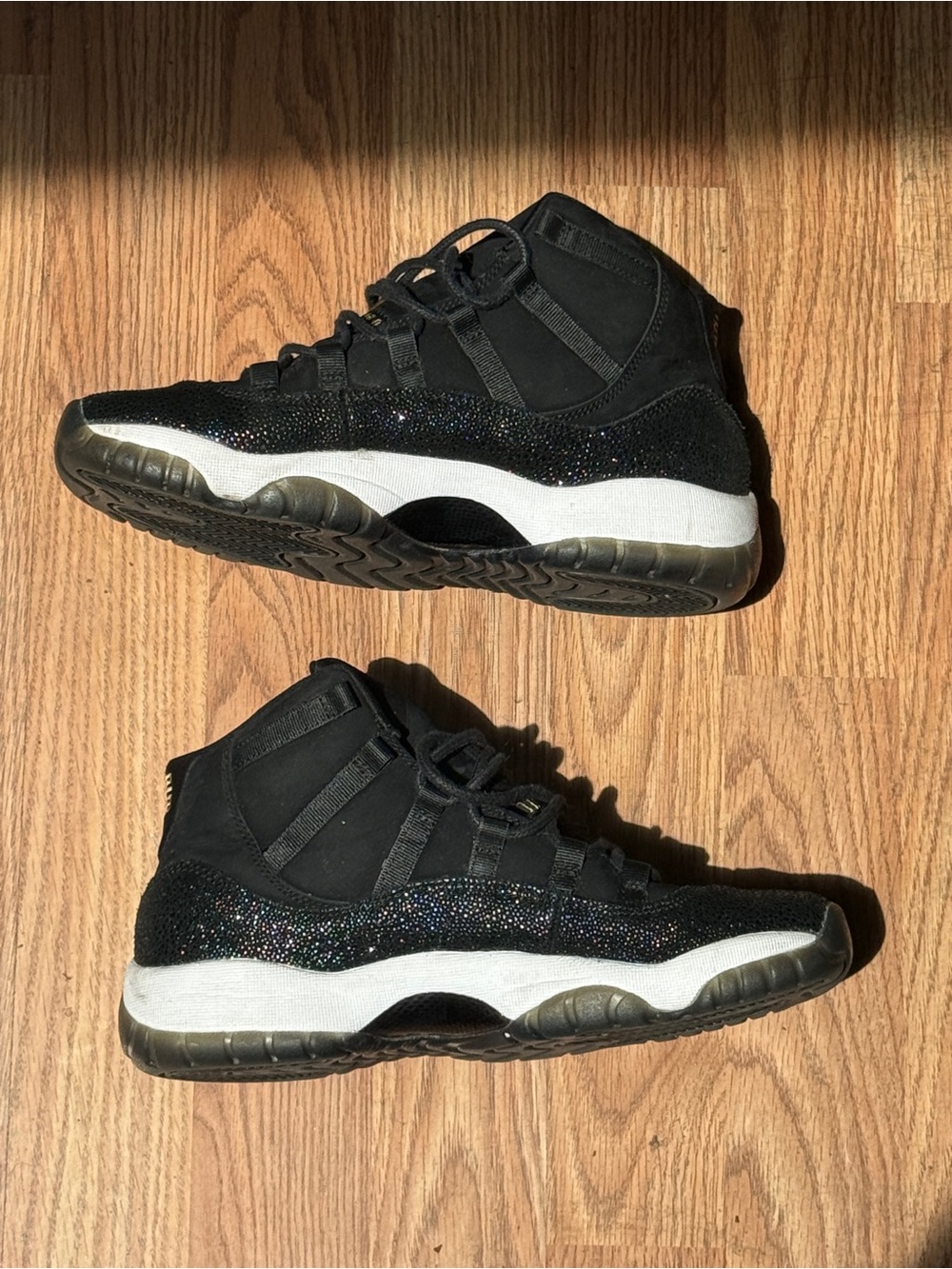 Inspire Black Sparkle High-Top Kids Sneakers with White Midsole